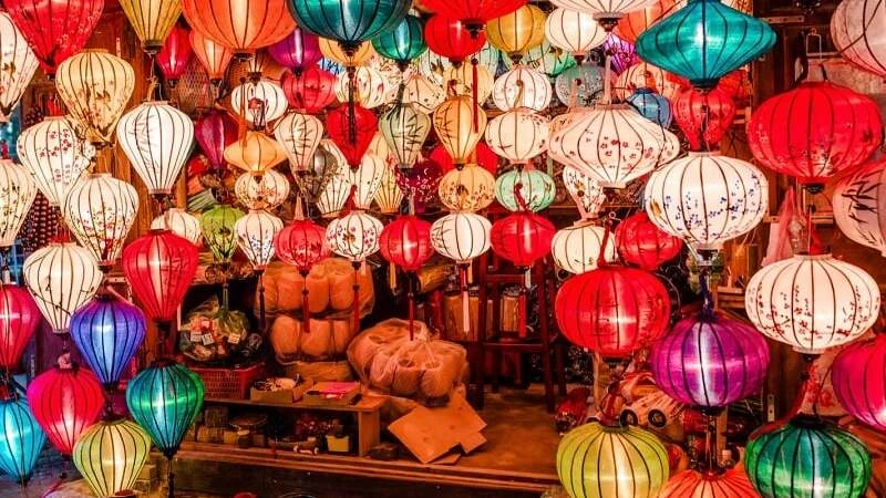 Vibrant Nightlife at Hoi An Night Market - Hoi An Photographer